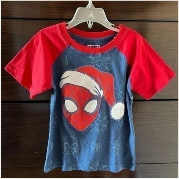 Marvel Spiderman Christmas Santa Hat Boy Shirt Size 6 - Picture 3 of 7